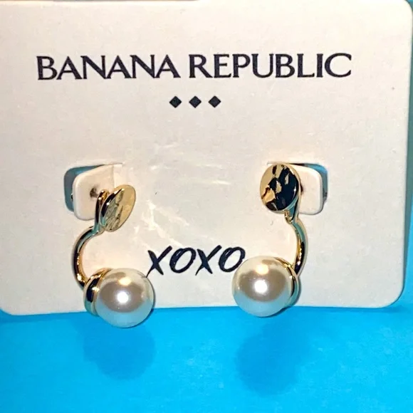 Banana Republic Faux Pearl Earrings - Picture 1 of 6